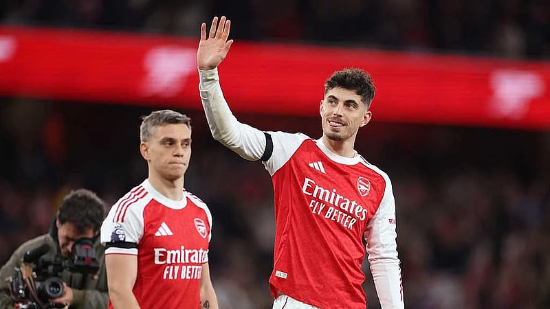Set-piece kings Arsenal trade style for steel to seal Premier League title