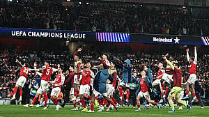 Saka sends Arsenal past Atletico into Champions League final