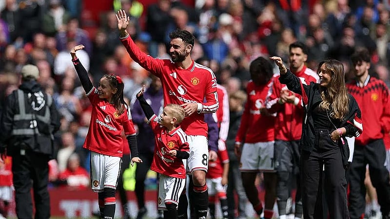 Fernandes equals league assist record in United's 3-2 win over Forest
