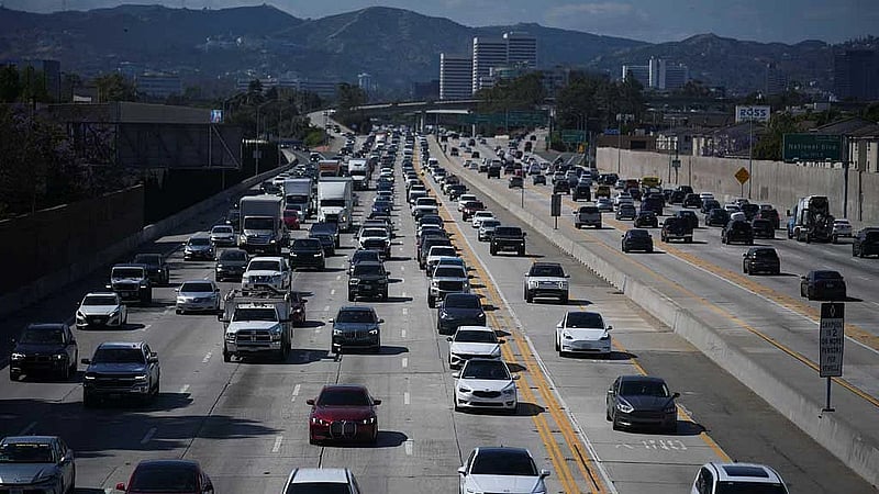 Trump says he will raise tariff on autos from European Union to 25%