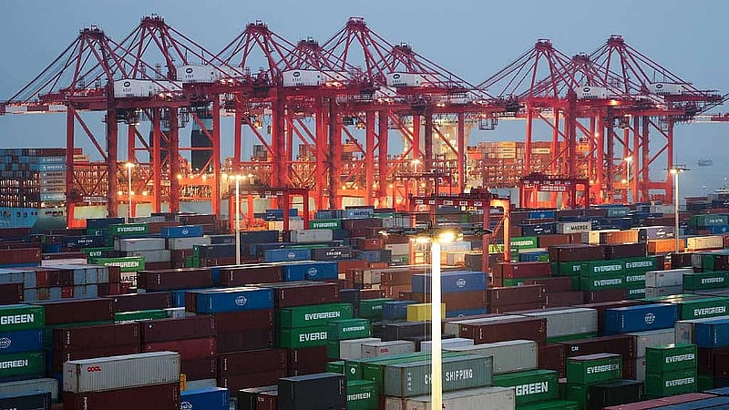 China April exports rebound strongly, trade surplus widens ahead of Trump visit