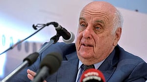 Belgian ex-diplomat Davignon dies before trial over Lumumba assassination