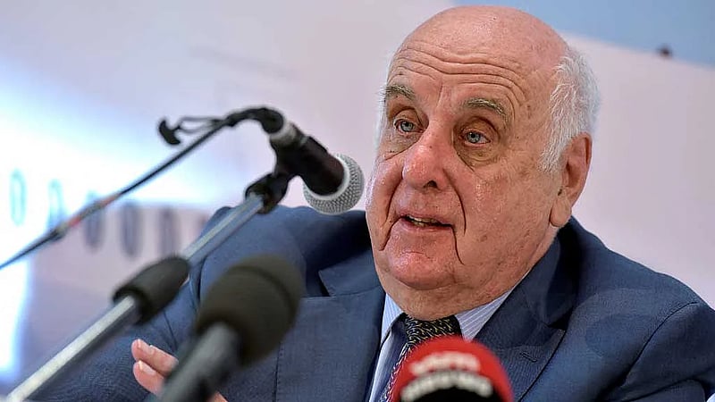 Belgian ex-diplomat Davignon dies before trial over Lumumba assassination