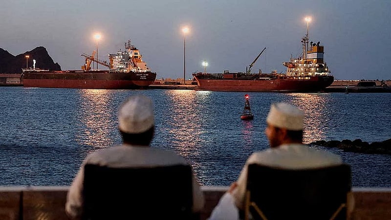 Iraq, Pakistan strike energy deals with Iran as Tehran flexes Hormuz control