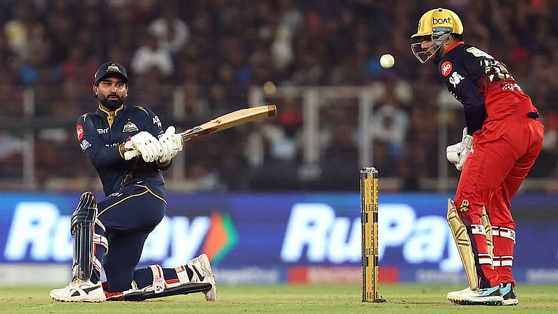 Holder brings 'sprinkling of stardust' as Gujarat beat RCB