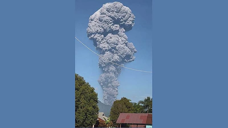 Indonesian authorities halt search for three hikers missing as Mount Dukono eruption continues