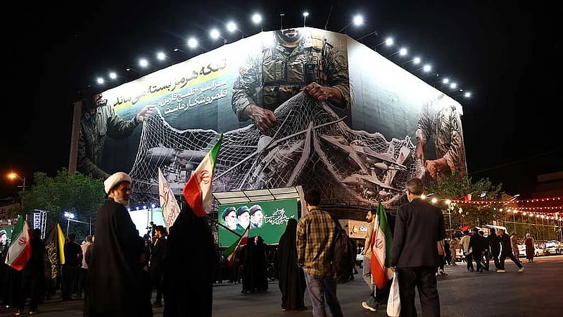 US, Iran no closer to ending war as Qatari tanker sails toward Strait of Hormuz