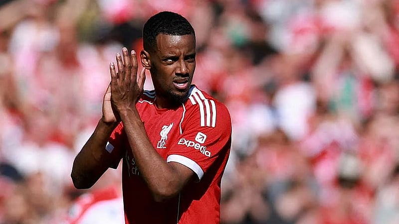 Liverpool's Isak in contention for Chelsea game, says Slot