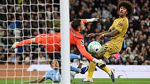 City slice Arsenal's league lead to two points with 3-0 win over Palace