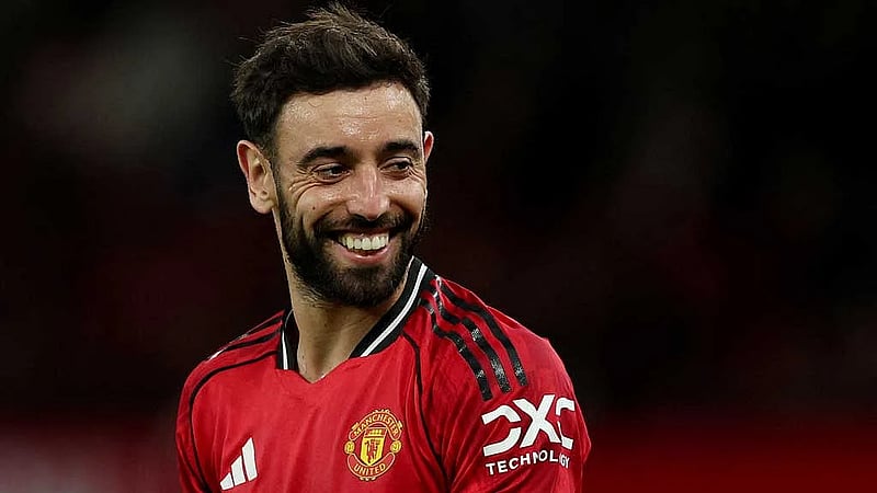 Man United's Fernandes and City's Shaw win FWA Footballer of the Year awards