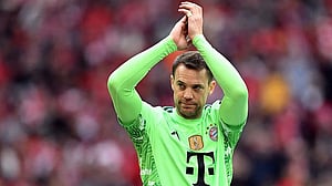 Bayern's Neuer keeps mum on potential Germany return for World Cup