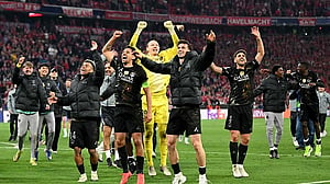 Neves praises PSG spirit as holders hang tough against Bayern to reach final