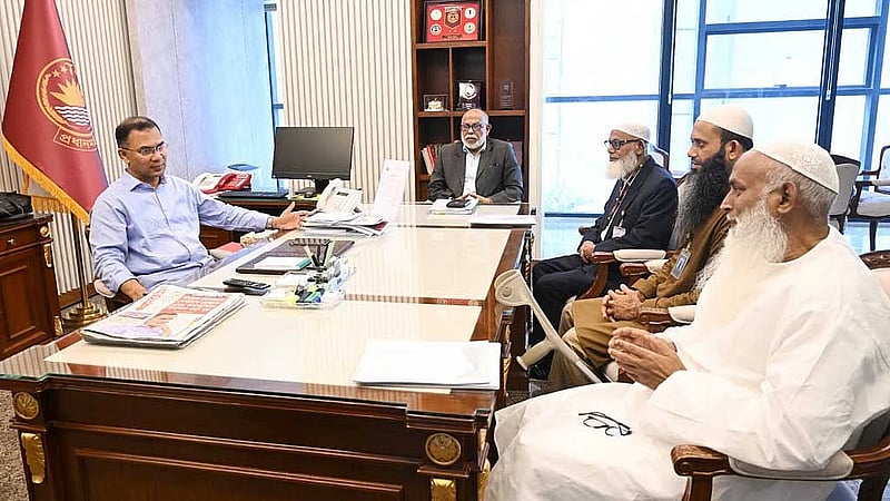 PM Tarique meets with Waqf Administrator Safiz Uddin