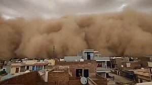 Massive sandstorm engulfs India's Bikaner, turning daylight into near-darkness
