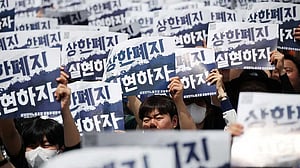 Samsung Elec set to be hit by major strike on Thursday after talks with union collapse
