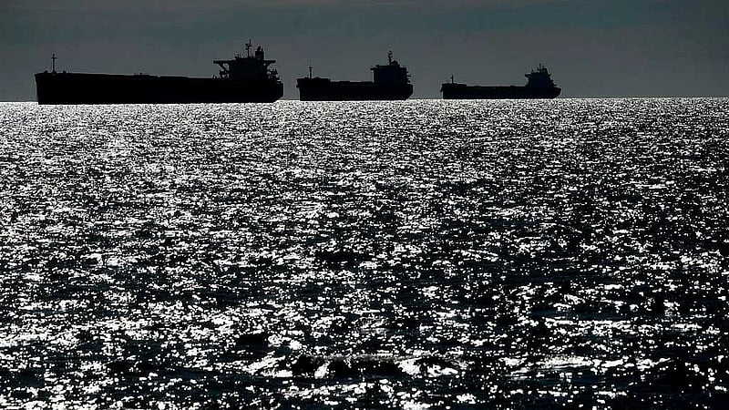 Nearly 200 sanctioned Russia-linked ships entered UK waters despite warning, BBC reports