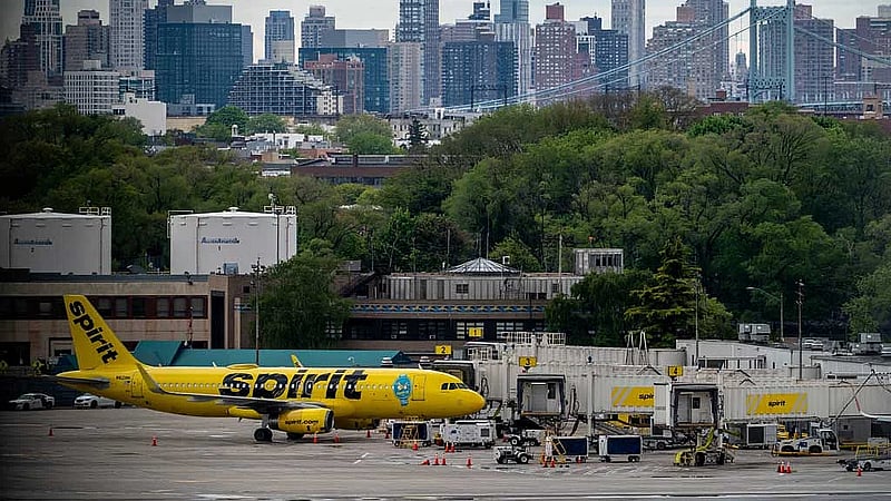 Airlines scramble to help stranded Spirit passengers after budget carrier collapses