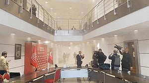 Turkey's pro-Kurdish party condemns ousting of main opposition