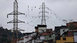 Power suppliers hesitate as Venezuela seeks grid repairs without payment guarantees