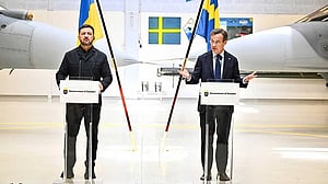Ukraine to buy 20 new Gripen jets, Sweden to donate older jets sooner