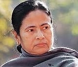 Ambika Soni to meet Mamata over Teesta pact
