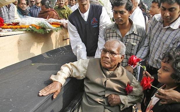 Nirmal Sen dead