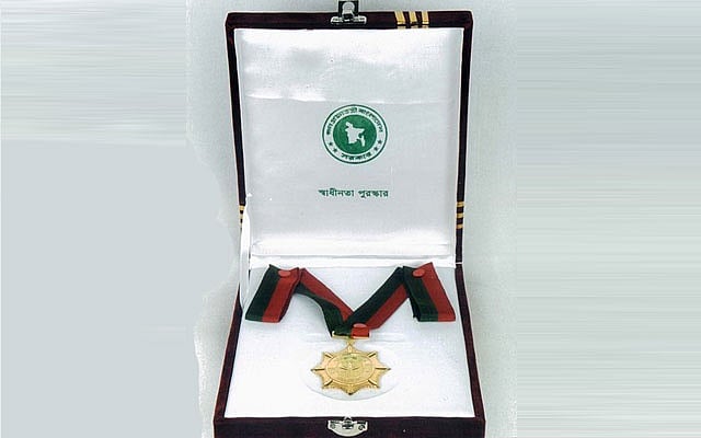 Eight receive Independence Awards