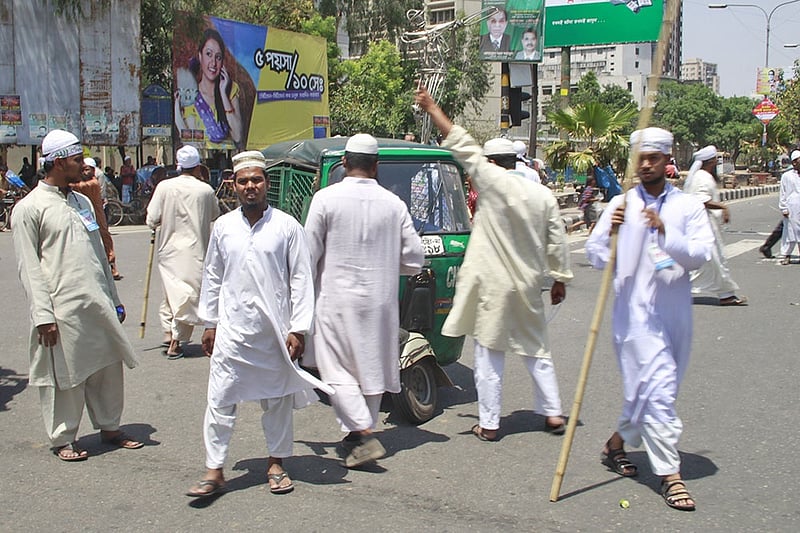 Hifazat attacks journalists