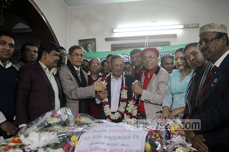 Election possible under Hasina government, says pro-BNP intellectual