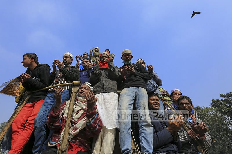Thousands join at the first phase of this year's Bishwa Ijtema which concluded with the Akheri Munajat (final prayers) seeking world peace on Sunday.