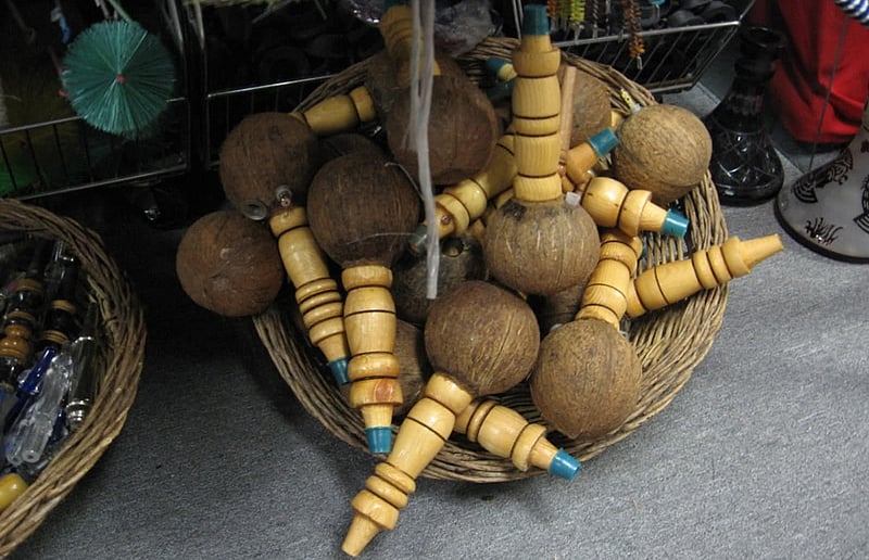 Once widely used, hookahs becoming antiques in Bangladesh