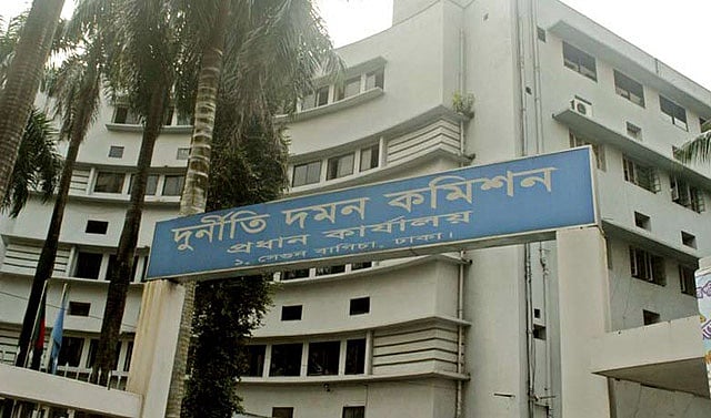 Former coast guard DG Shafiq-ur-Rahman arrested on graft charges