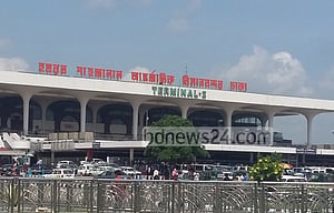 শাহজালালে ইউএস বাংলার বাসে ১৪ কেজি সোনা; চালক আটক