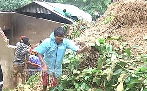 পাহাড়ধস হলে কী করবে, শিশুদের জানানো দরকার