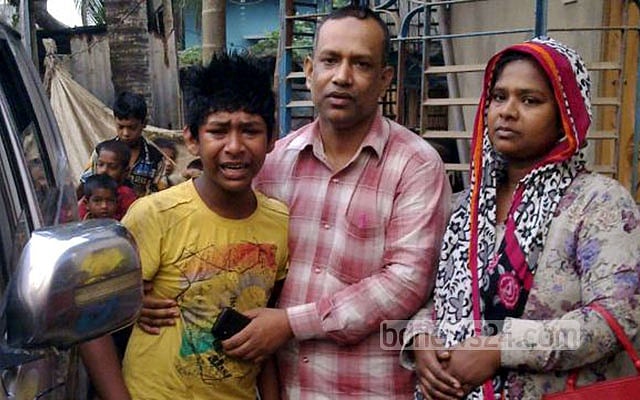 ফেইসবুকে ছবি দেখে প্রতিবন্ধী ছেলের সন্ধান