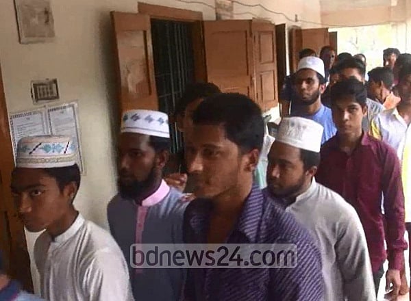পেট্রোল বোমাসহ জামায়াতের ৩৫ জন আটক