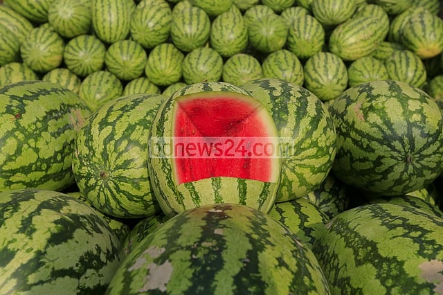 রোজায় টুকরো তরমুজ মিলবে ‘স্বপ্নে’