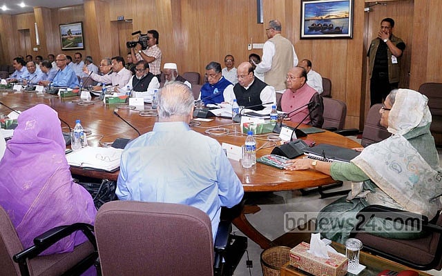 ‘Happy’ Muhith hosts Cabinet lunch with Sylhet dish made by his wife
