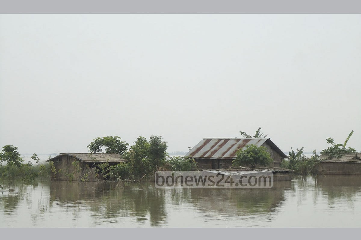 Eid celebrations continue despite fears of flood