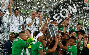 Colombians Nacional lift Copa Libertadores with 1-0 win