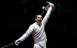 Hungary's Szilagyi defends sabre title