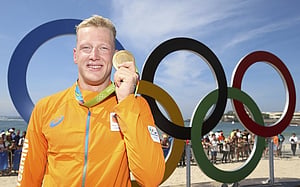 Dutchman Weertman wins marathon in photo finish