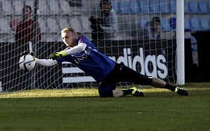 Barca sign Dutch keeper Cillessen from Ajax