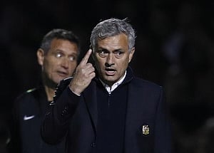 Mourinho hits out at 'Einsteins' for criticism