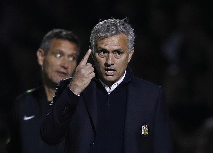 Mourinho hits out at 'Einsteins' for criticism