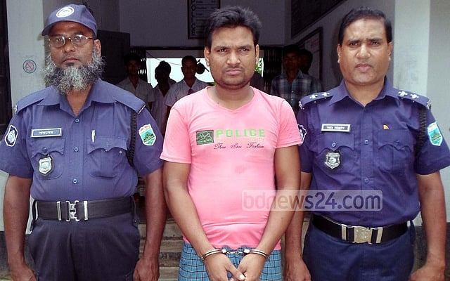 ফেইসবুকে প্রধানমন্ত্রীকে নিয়ে আপত্তিকর মন্তব্য, নওগাঁয় যুবক আটক