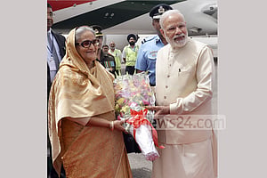 ফোনে ও চিঠিতে শেখ হাসিনাকে অভিনন্দন নরেন্দ্র মোদীর