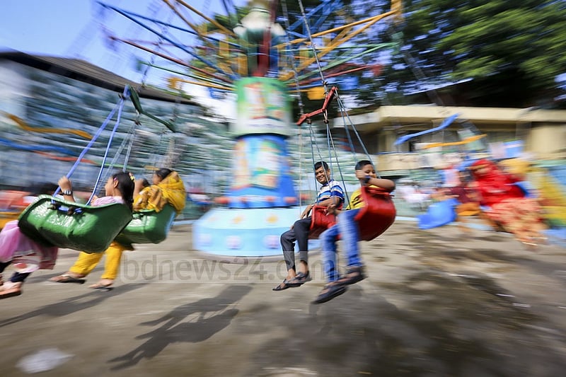 People revelling at DNCC Wonderland in Dhaka's Shyamoli a day after the Eid on Tuesday. Photo: asaduzzaman pramanik