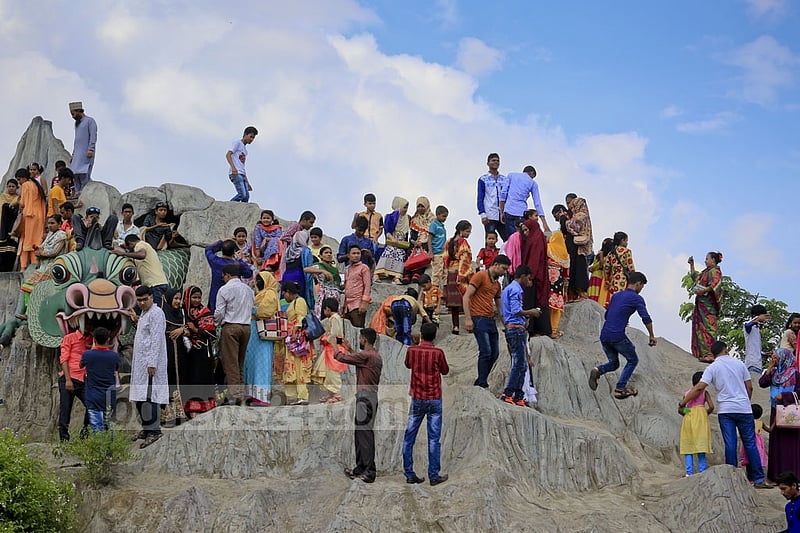 A view of DNCC Wonderland in Dhaka's Shyamoli a day after the Eid on Tuesday. Photo: asaduzzaman pramanik