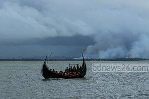 কক্সবাজারে নারী-শিশুসহ ৩৪ রোহিঙ্গা উদ্ধার, দুই ‘পাচারকারী’ গ্রেপ্তার